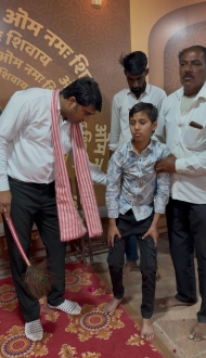 केरुधाम में बच्चा फिर से चला